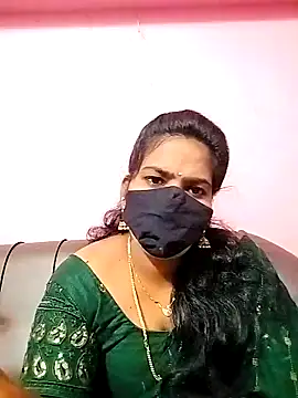 Snapshot of melina214 chatting on October 7, 2025, 3:51 am melina214 online show from October 7, 2025, 3:51 am