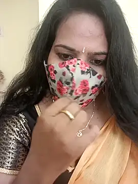melina214 online show from May 3, 2026, 5:01 am