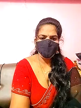 Snapshot of melina214 chatting on October 11, 2025, 3:18 am melina214 online show from October 11, 2025, 3:18 am