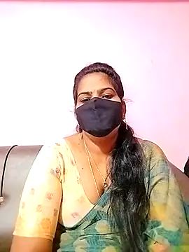Snapshot of melina214 chatting on February 7, 2025, 3:23 am melina214 online show from February 7, 2025, 3:23 am