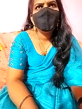Snapshot of melina214 chatting on January 30, 2025, 4:24 pm melina214 online show from January 30, 2025, 4:24 pm