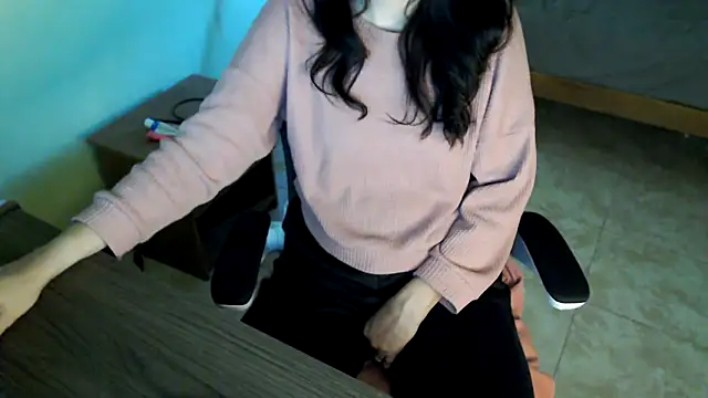 Snapshot of samantha_s69 chatting on February 12, 2026, 11:43 am samantha s69 online show from February 12, 2026, 11:43 am