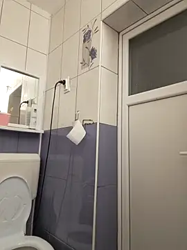 hornny1995 online show from September 28, 2025, 4:14 pm