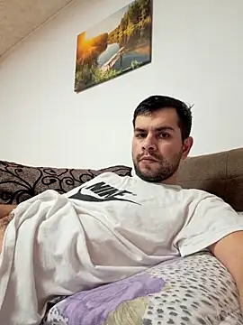 hornny1995 online show from January 16, 2025, 6:59 pm