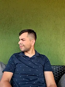 hornny1995 online show from September 14, 2025, 8:26 am