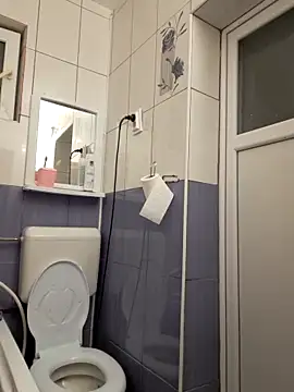 hornny1995 online show from September 26, 2025, 4:58 pm