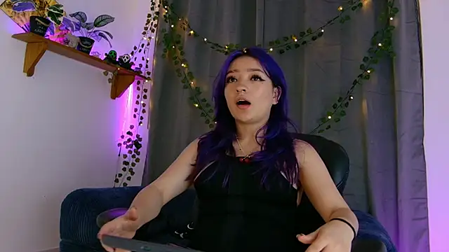 vayolett01 dakotta online show from November 29, 2025, 11:38 pm