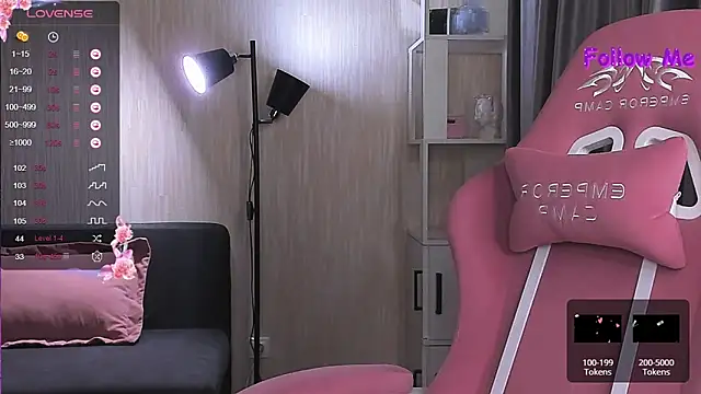 bunny bubble online show from December 5, 2024, 9:44 pm