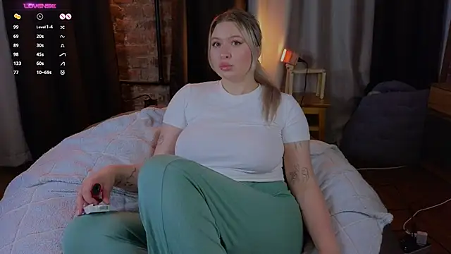 helen frogg online show from December 1, 2025, 7:26 pm