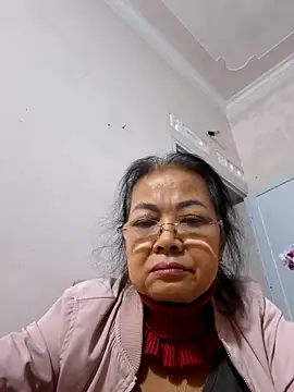 Hotestlove online show from February 8, 2026, 11:19 am