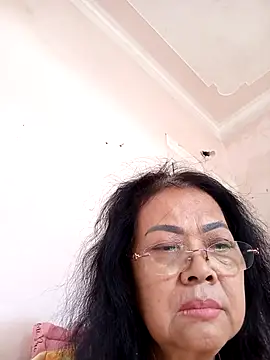 Hotestlove online show from November 15, 2025, 1:42 am