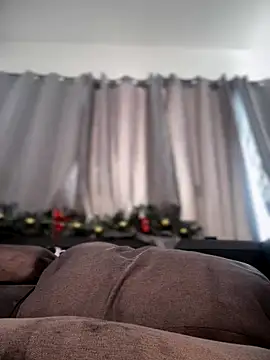 Snapshot of MerlyG chatting on December 14, 2025, 4:01 pm MerlyG online show from December 14, 2025, 4:01 pm