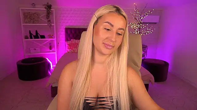 Snapshot of LiaBrazzerr chatting on May 23, 2026, 2:05 pm LiaBrazzerr online show from May 23, 2026, 2:05 pm