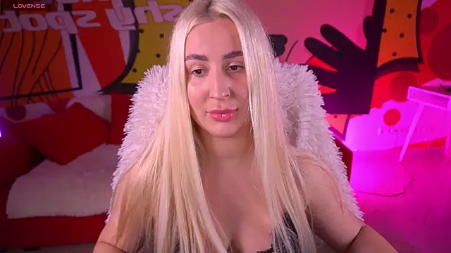 LiaBrazzerr online show from March 31, 2026, 1:24 pm