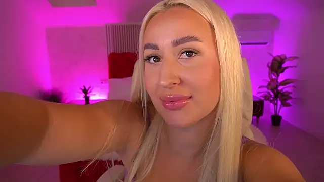 LiaBrazzerr online show from June 29, 2026, 1:33 pm