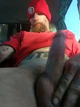 Snapshot of Crackkers chatting on January 2, 2025, 5:07 pm Crackkers online show from January 2, 2025, 5:07 pm