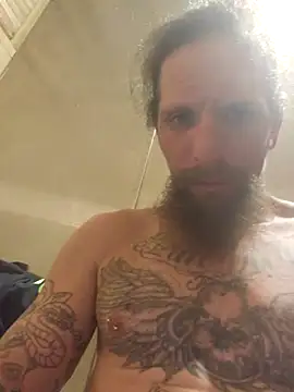 Snapshot of Crackkers chatting on December 11, 2024, 9:34 pm Crackkers online show from December 11, 2024, 9:34 pm