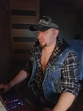 Snapshot of Foxyshaved chatting on October 27, 2025, 6:14 am Foxyshaved online show from October 27, 2025, 6:14 am