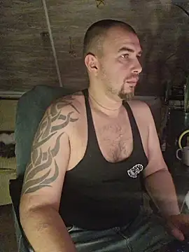 Snapshot of Foxyshaved chatting on November 20, 2025, 3:29 am Foxyshaved online show from November 20, 2025, 3:29 am