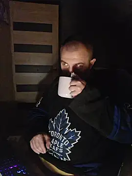 Snapshot of Foxyshaved chatting on October 24, 2025, 3:27 am Foxyshaved online show from October 24, 2025, 3:27 am