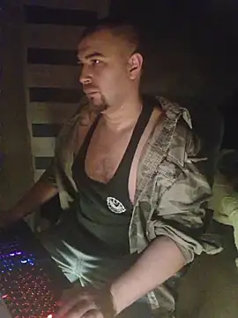 Snapshot of Foxyshaved chatting on November 1, 2025, 4:30 am Foxyshaved online show from November 1, 2025, 4:30 am