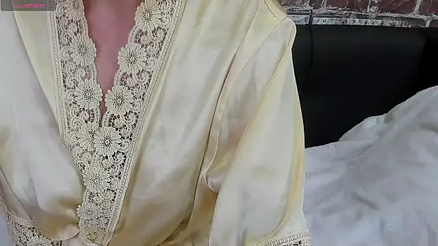 Snapshot of yourastral chatting on December 13, 2024, 1:15 am yourastral online show from December 13, 2024, 1:15 am