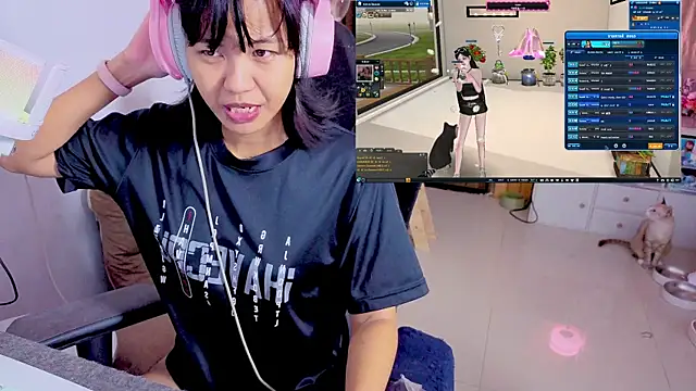 Snapshot of Kana_G chatting on October 3, 2025, 3:46 pm Kana G online show from October 3, 2025, 3:46 pm