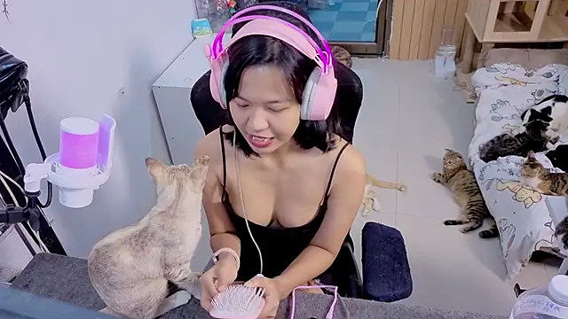 Kana G online show from November 8, 2025, 10:30 am