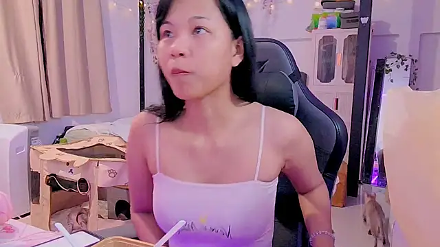 Snapshot of Kana_G chatting on March 11, 2025, 3:56 pm Kana G online show from March 11, 2025, 3:56 pm