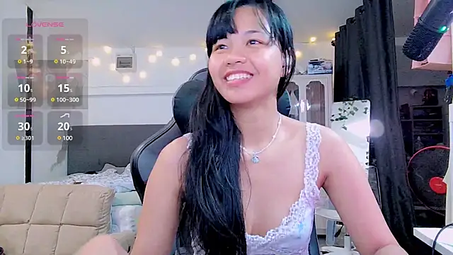 Snapshot of Kana_G chatting on February 18, 2025, 7:21 am Kana G online show from February 18, 2025, 7:21 am