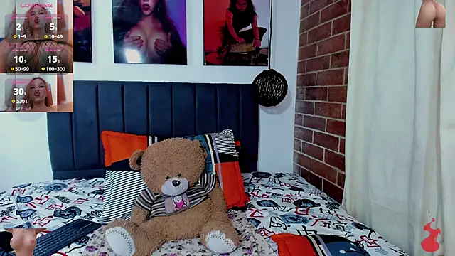 kyliejenner hot online show from November 11, 2025, 3:56 am