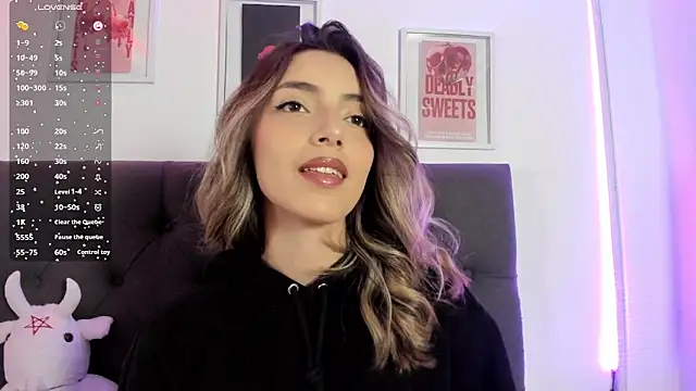 IsadoraGalle  online show from April 21, 2026, 3:07 pm