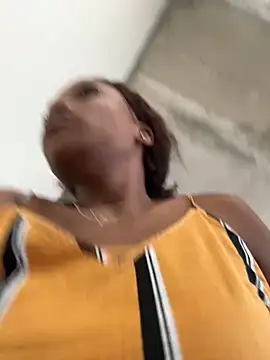 slimcateee online show from November 30, 2025, 1:12 pm