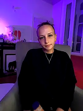 Snapshot of emma4xxx chatting on March 14, 2025, 8:17 pm emma4xxx online show from March 14, 2025, 8:17 pm
