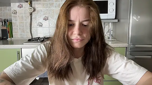 Snapshot of mia___mi chatting on February 22, 2025, 3:47 pm mia mi online show from February 22, 2025, 3:47 pm