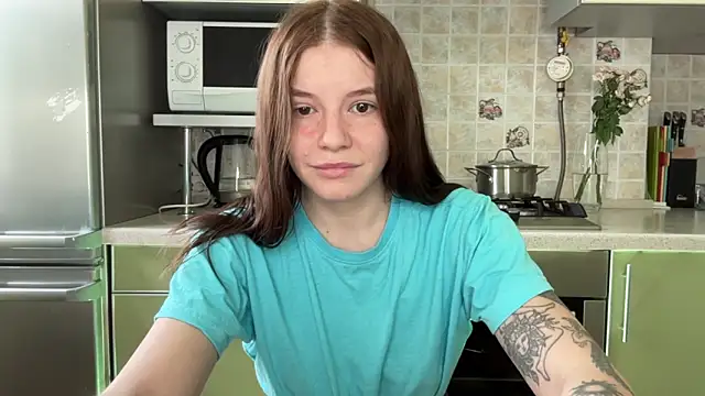 Snapshot of mia___mi chatting on March 7, 2025, 10:35 am mia mi online show from March 7, 2025, 10:35 am