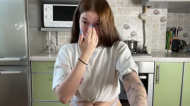 Snapshot of mia___mi chatting on February 25, 2025, 11:32 am mia mi online show from February 25, 2025, 11:32 am