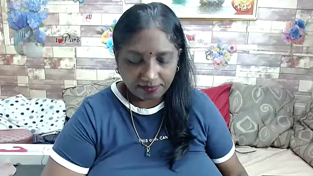 Snapshot of Indian_tracy chatting on October 30, 2025, 7:44 pm Indian tracy online show from October 30, 2025, 7:44 pm