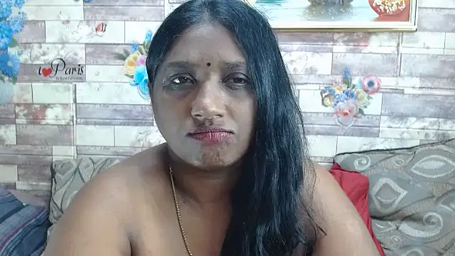 Snapshot of Indian_tracy chatting on December 3, 2025, 2:45 am Indian tracy online show from December 3, 2025, 2:45 am