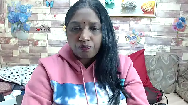 Snapshot of Indian_tracy chatting on October 29, 2025, 7:46 pm Indian tracy online show from October 29, 2025, 7:46 pm