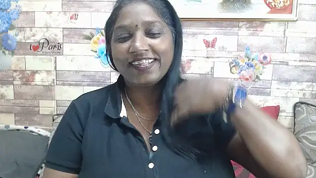 Snapshot of Indian_tracy chatting on October 22, 2025, 12:26 pm Indian tracy online show from October 22, 2025, 12:26 pm