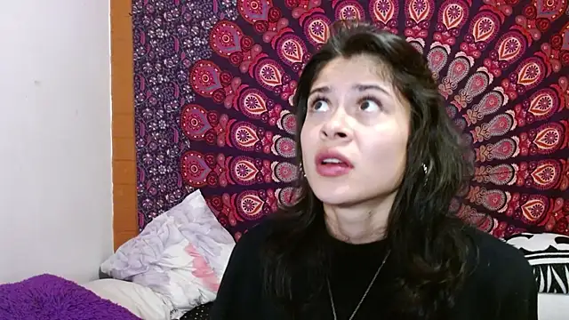 Snapshot of AbbySccott chatting on December 18, 2025, 12:05 am AbbySccott online show from December 18, 2025, 12:05 am