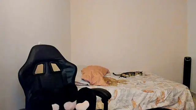 nina pons online show from April 7, 2026, 12:12 am