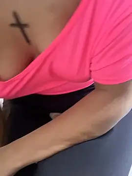 Isabellafantazy online show from February 19, 2025, 9:58 pm