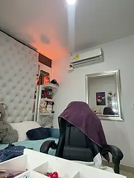 ZarahEvans online show from February 9, 2026, 11:58 pm