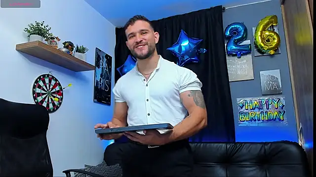 Snapshot of AndrewDiaz chatting on December 30, 2024, 11:38 pm AndrewDiaz online show from December 30, 2024, 11:38 pm