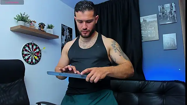 Snapshot of AndrewDiaz chatting on January 16, 2025, 3:45 am AndrewDiaz online show from January 16, 2025, 3:45 am