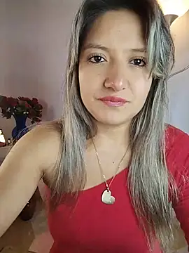 valeriahunter1 online show from May 17, 2026, 11:27 pm