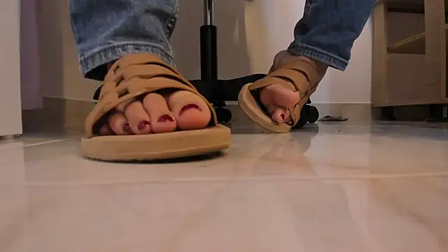 kattypinkk online show from March 24, 2026, 8:31 pm