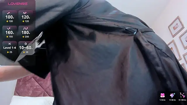 Snapshot of Gabriela_1x chatting on November 8, 2025, 12:42 pm Gabriela 1x online show from November 8, 2025, 12:42 pm